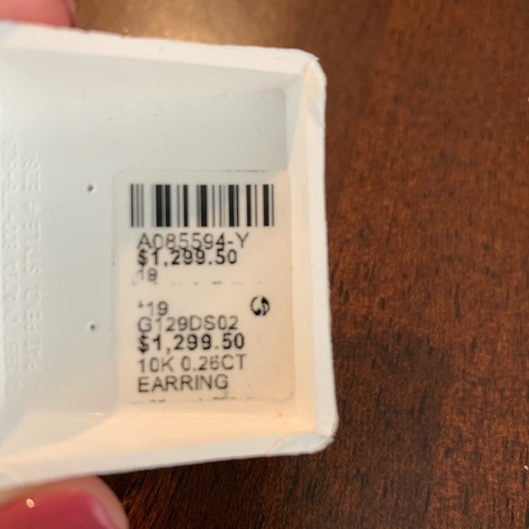 Diamond earrings - Picture 2 of 6